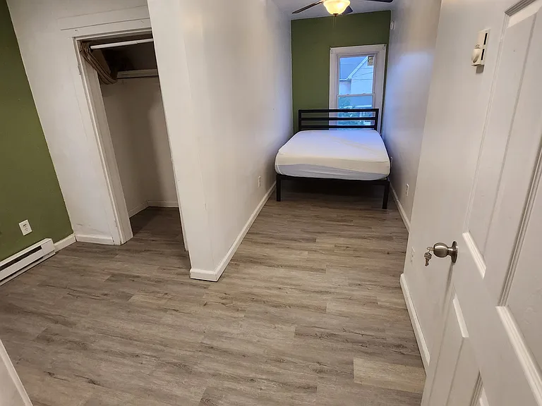 61 Walnut St #2 — Photo 8