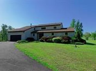 1220 Best Rd, East Greenbush, NY 12061
