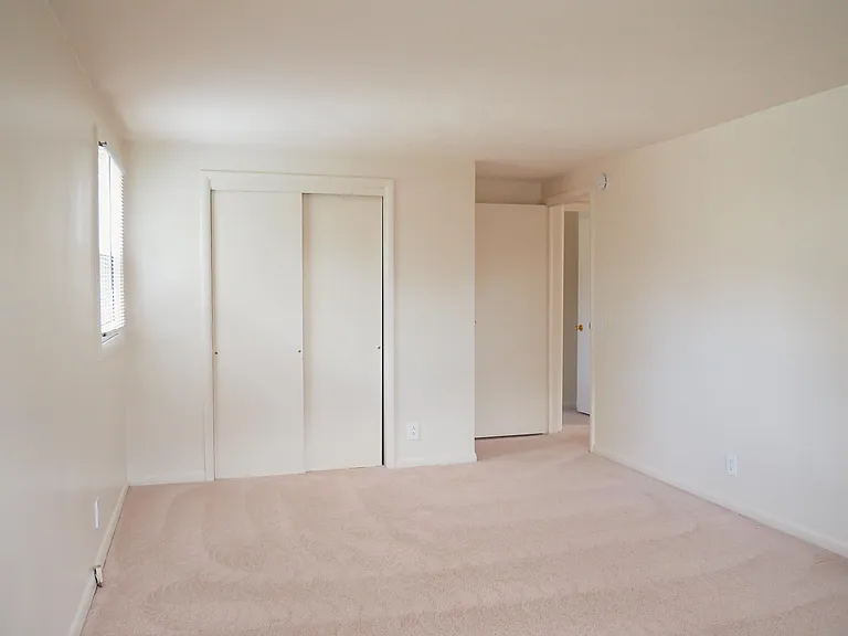 1127 Edgewood Ave — Photo 7