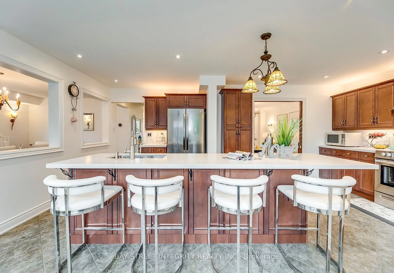 4 bed, $5,000 — Photo 3