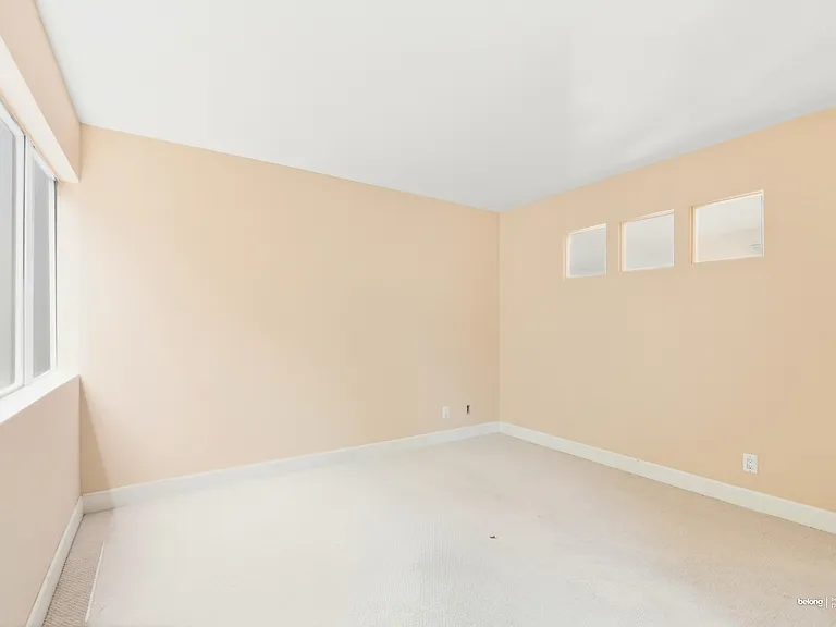 51 Barbados Dr — Photo 14