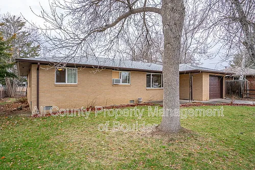 1117 Vivian St Photo 1