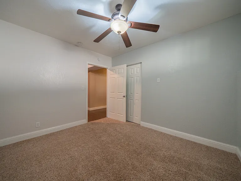 17659 Melwood Ln — Photo 38