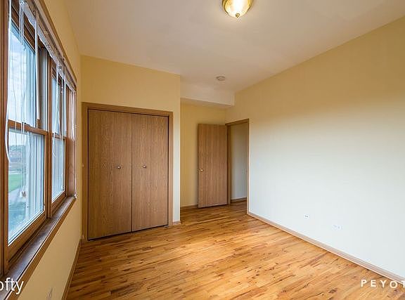 5th image of 2423 W Madison St Suite 4