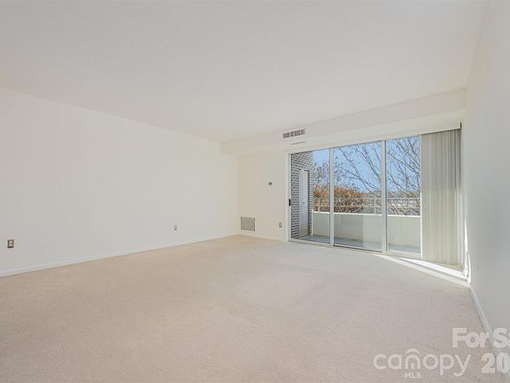 2nd image of 1300 Reece Rd #302