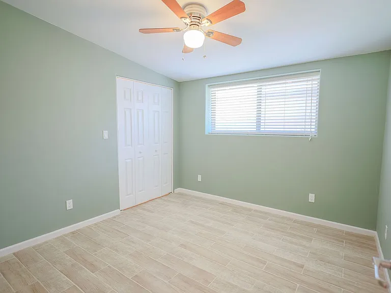 1421 N. Louis Ave — Photo 18