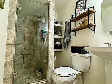 204 N Walnut St — Photo 15