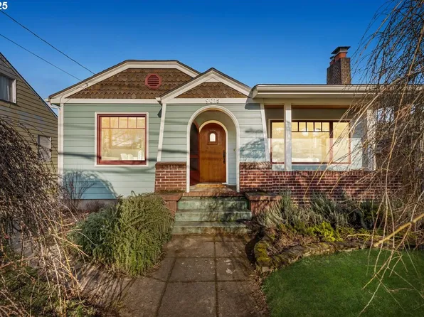 9015 N Syracuse St, Portland, OR 97203