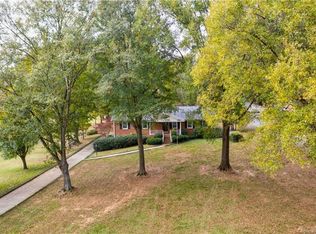 6349 Farmlake Dr, Mint Hill, NC 28227