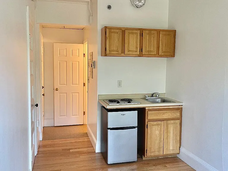 1061 Beacon St #8 — Photo 2