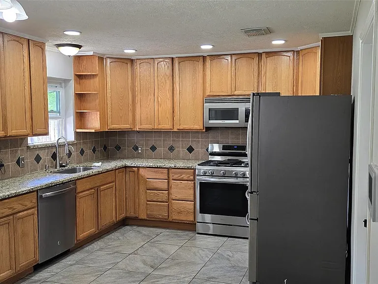 11507 Marrs Dr — Photo 12