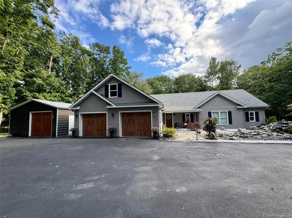1440 E Noxon Road, Lagrangeville, NY 12540