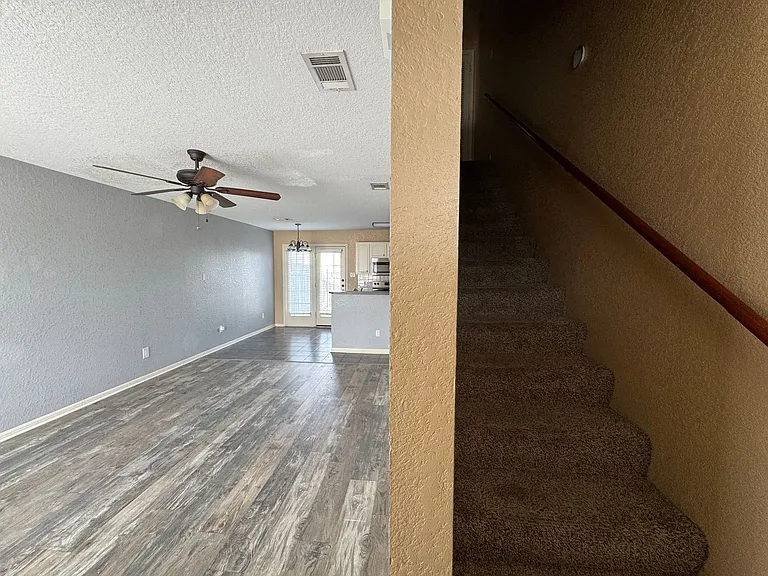 1607 Dugger Circle — Photo 8