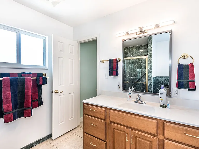 129 Cousley Dr — Photo 27