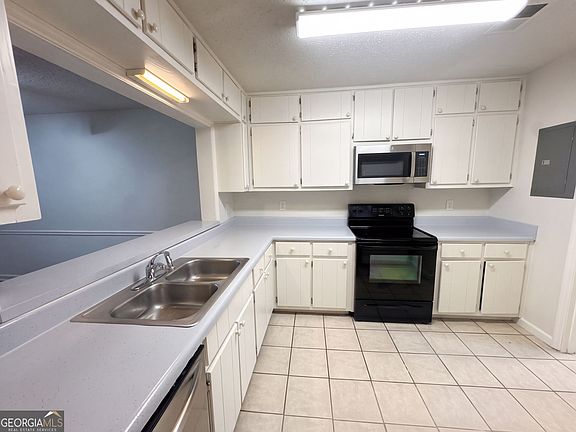 2nd image of 5997 Wintergreen Rd