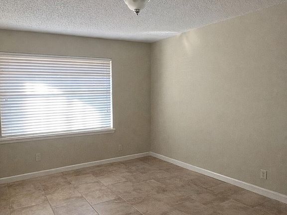 2nd image of 2424 Kilmarnock Dr