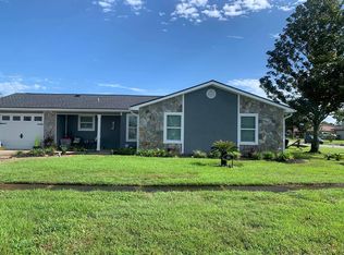901 E Pine Forest Dr, Lynn Haven, FL 32444
