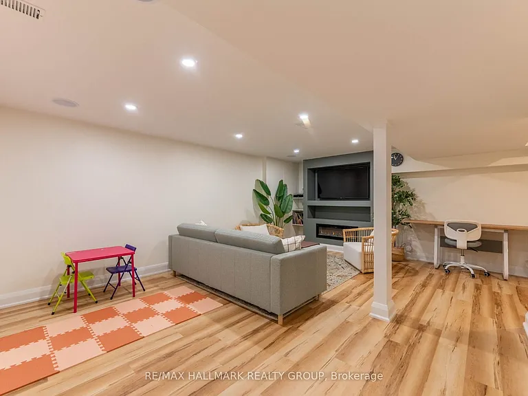 820 Grenon Ave — Photo 31
