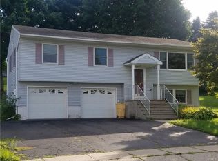 12 Pearsall Dr, Monroe, NY 10950