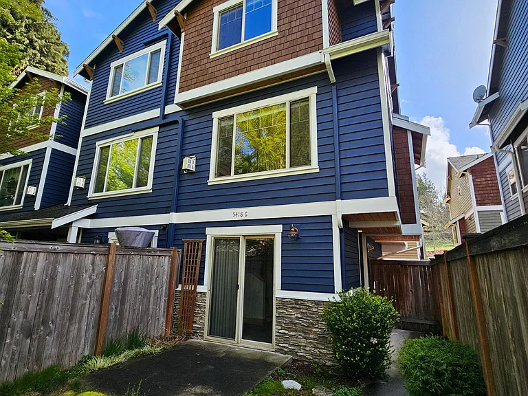 5418 Fauntleroy Way SW #C — Photo 1