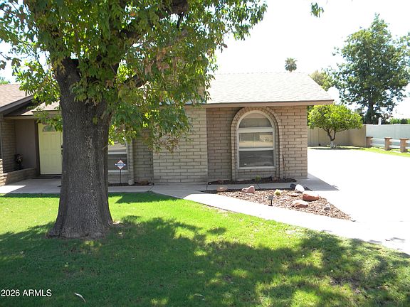 3rd image of 1063 N BARKLEY --