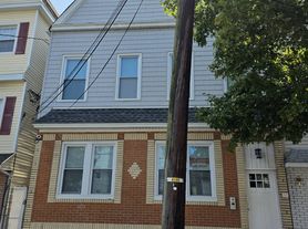 510 Kennedy Blvd, Bayonne, NJ