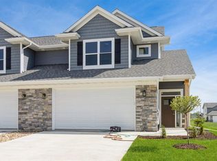 2238 Eversull Ln, North Liberty, IA 52317