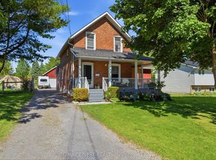 34 Alfred St, Greater Napanee, ON K7R 3J1