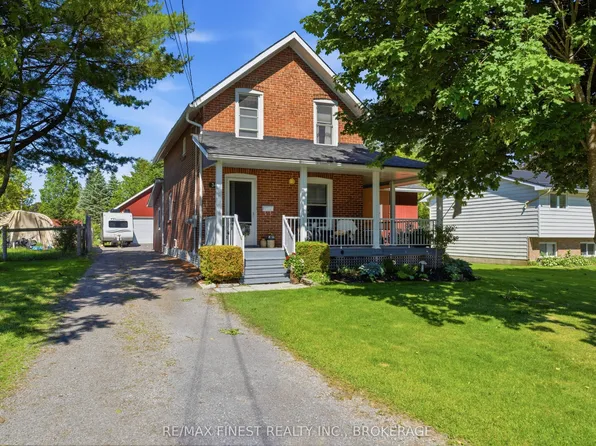 34 Alfred St, Greater Napanee, ON K7R 3J1