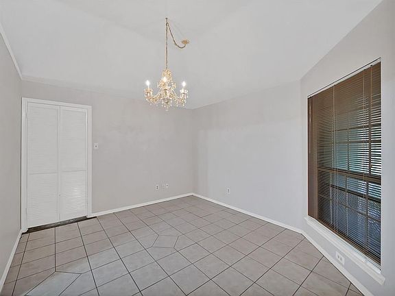 5th image of 10908 Mulberry Ct