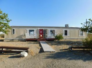 4575 Dos Palmas Rd, Phelan, CA 92371