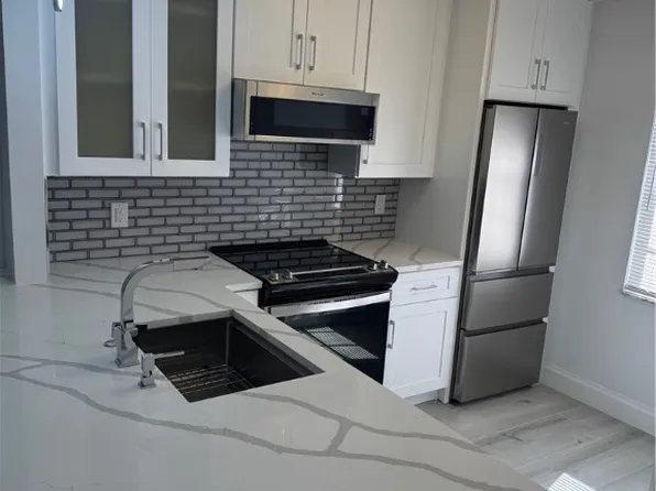 6300 S Pointe Blvd APT 456, Fort Myers, FL 33919