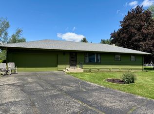 270 W Margaret Fuller Rd, Oregon, IL 61061
