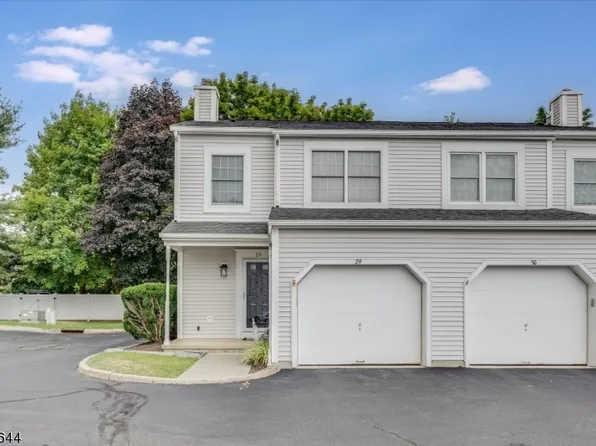 29 Iron Forge Vlg, Pompton Lakes Boro, NJ 07442