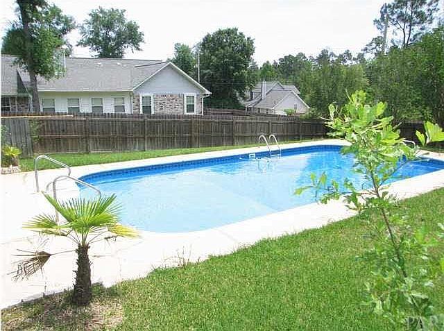 1st image of 1824 Kingstree Dr