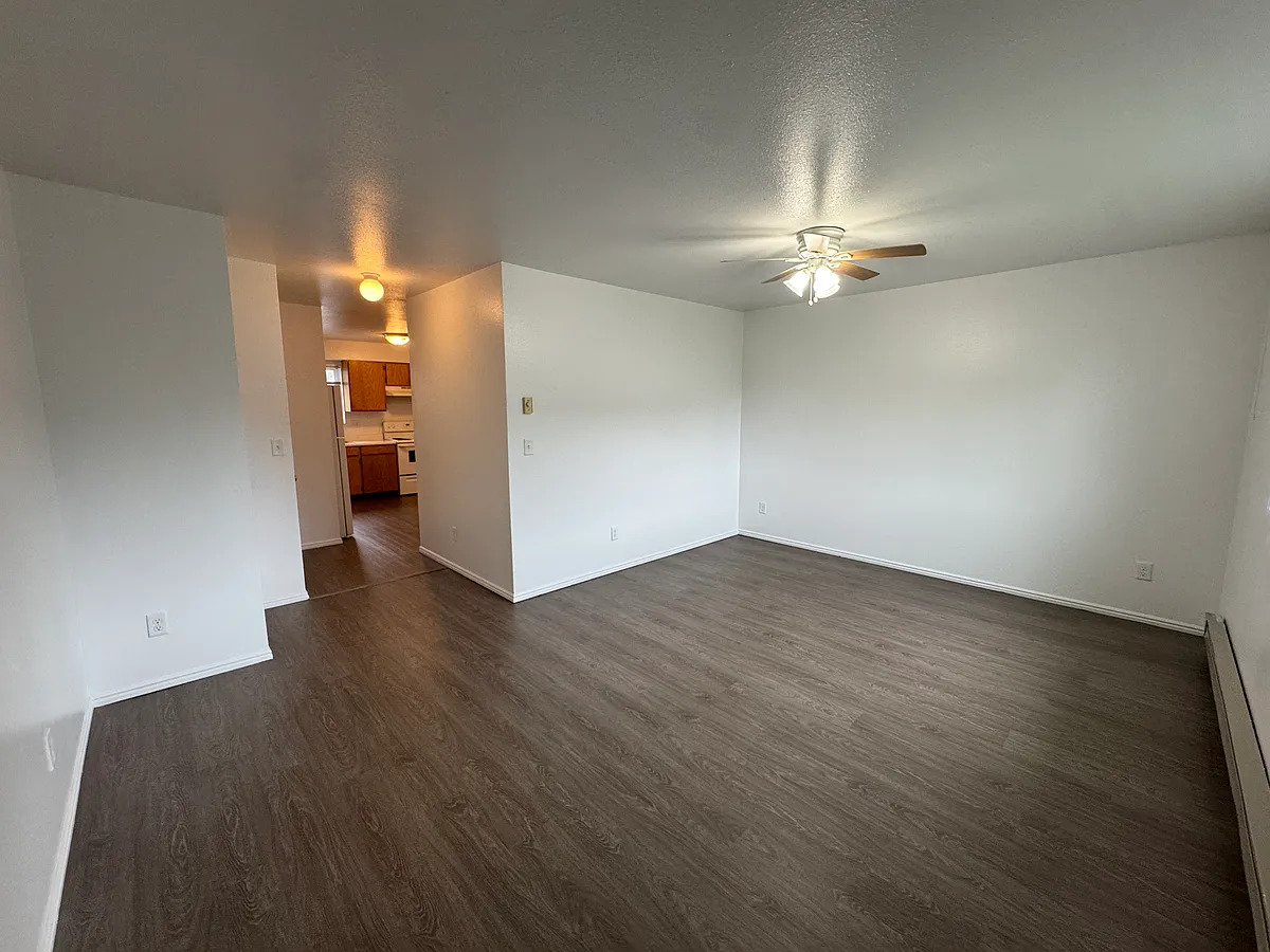 Building Photo - 1344 Elizabeth Cir #3