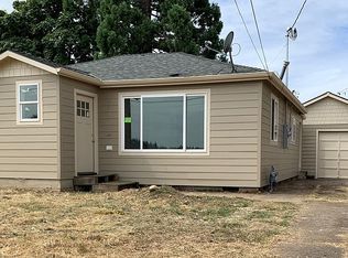 228 S 6th St, Lebanon, OR 97355