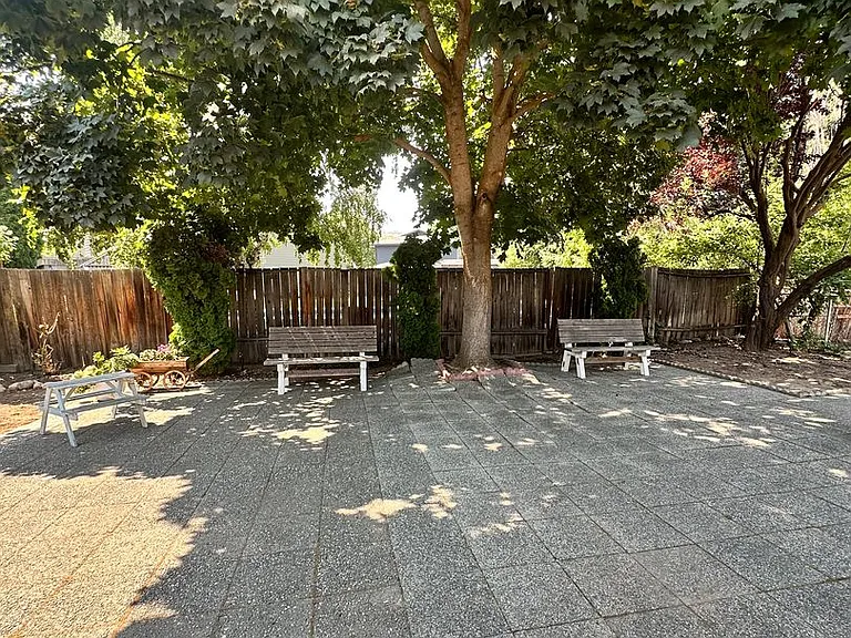 18 N Western Ave — Photo 25