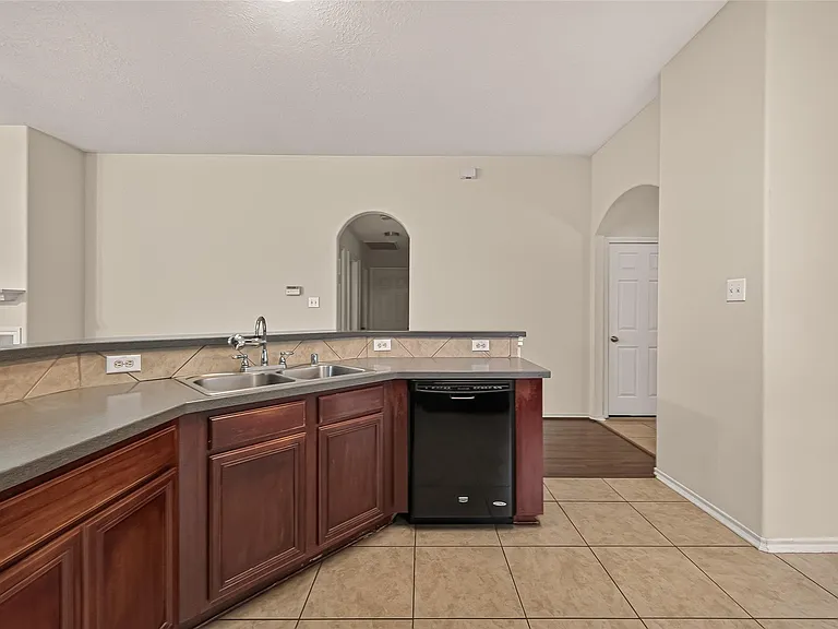 5006 Juniper Walk Ln — Photo 17