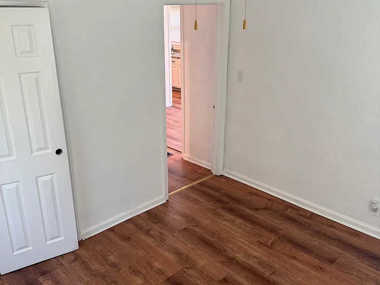 3927 Jackson Ave — Photo 11