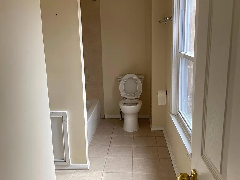 29 N Wiota St — Photo 3