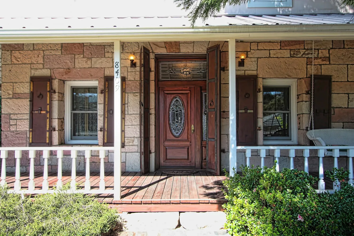 8409 Peek Cir photo 1