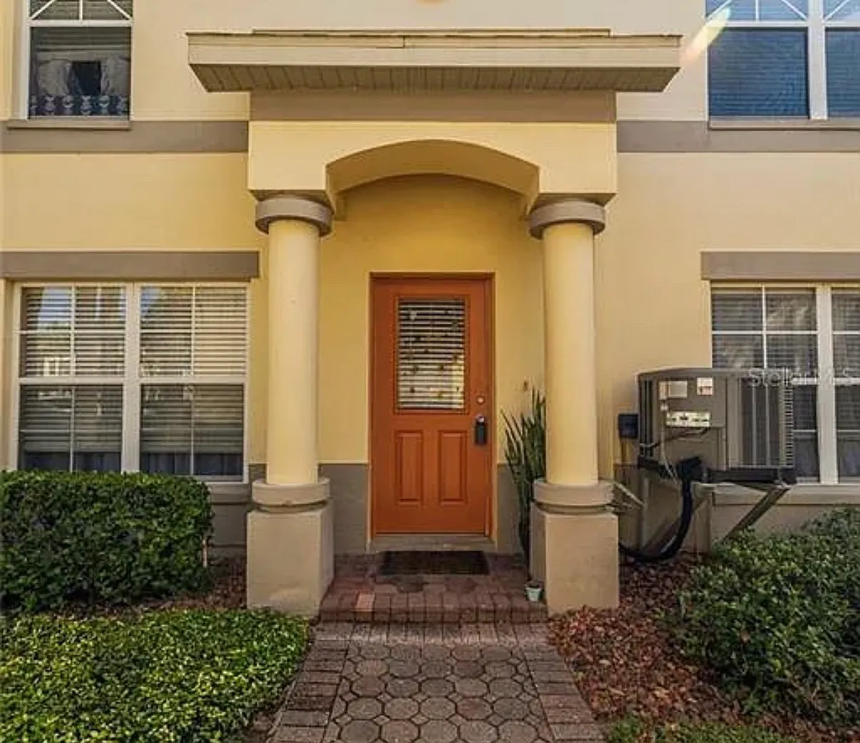 3 bed, 2.5 bath, 1345 sqft, $2,700 — Photo 1