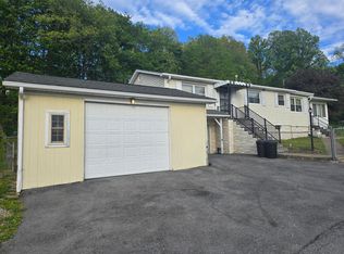 170 Bradley School Rd, Mount Hope, WV 25880
