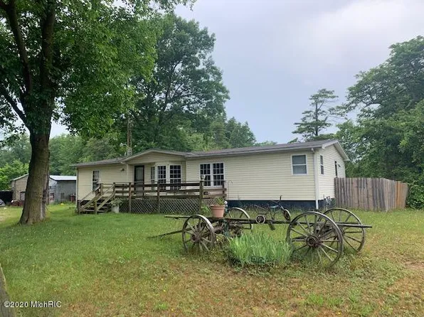 32520 M 140 Hwy, Covert, MI 49043