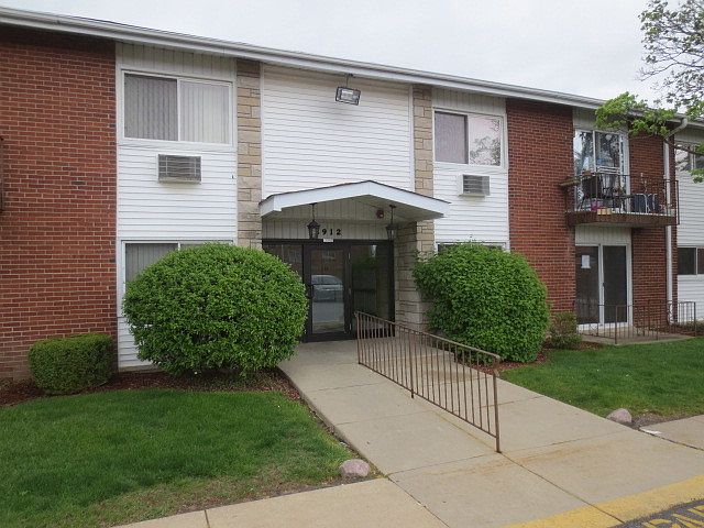 1st image of 8912 Steven Dr APT 1E
