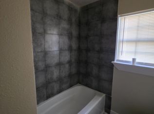 318 Glenmore Dr #318, Pasadena, TX 77503
