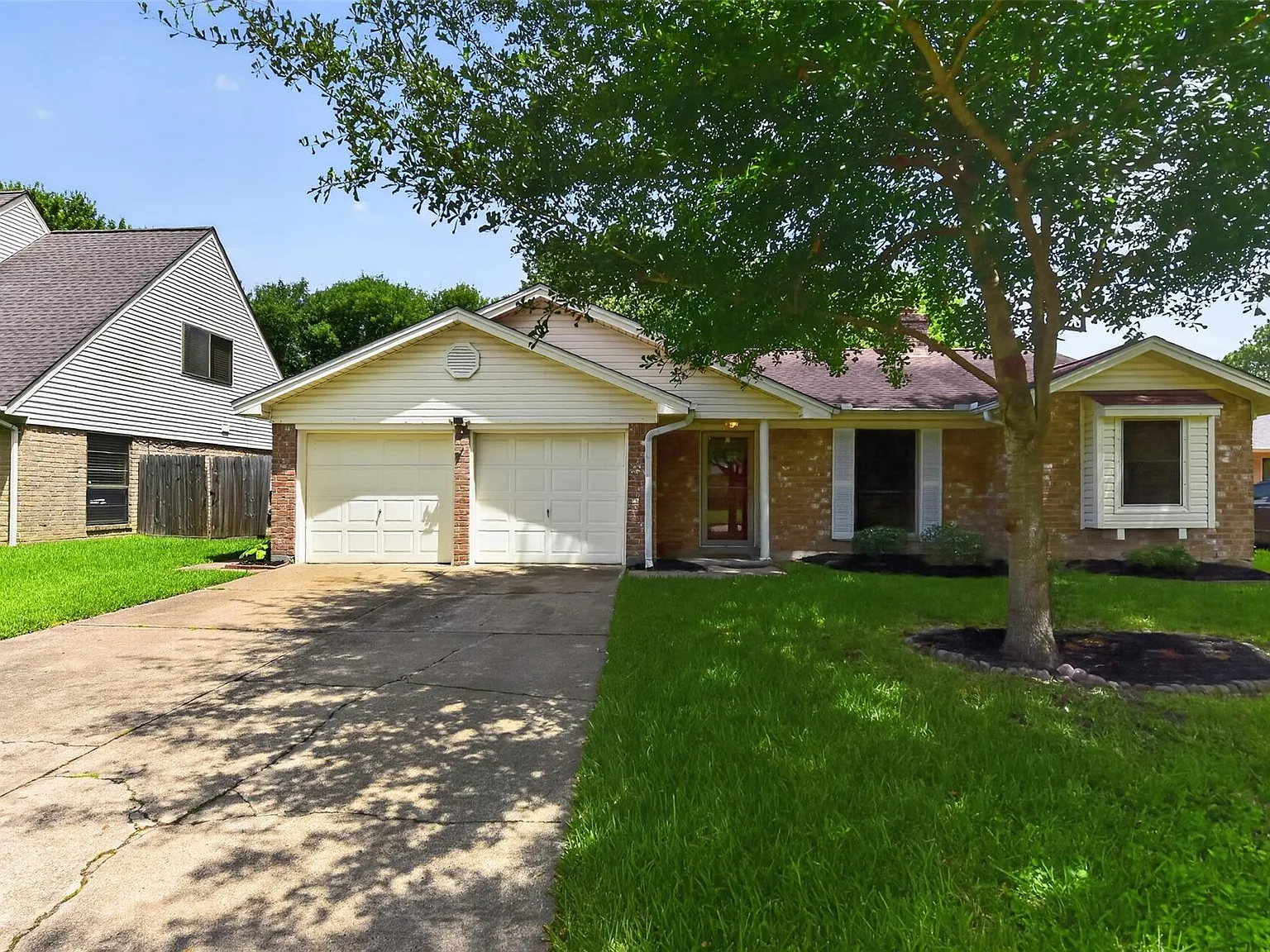 4 bed, 2.0 bath, 1782 sqft, $2,250 — Photo 2