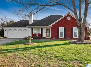 135 Clear Creek Dr, New Market, AL 35761