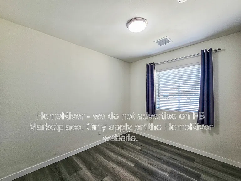 1339 E Glenrosa Ave — Photo 12